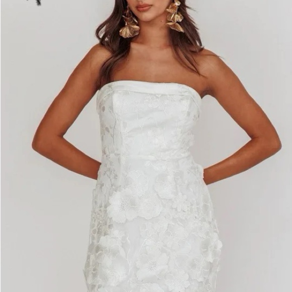 Selfie Leslie Strapless Floral White Dress